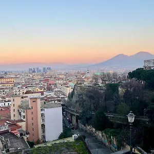 7 House , Napoli Italia